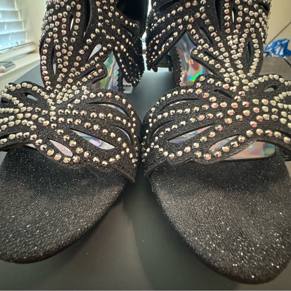 NIB Enzo Romeo Rhinestone Gladiator Heels - Picture 4 of 15